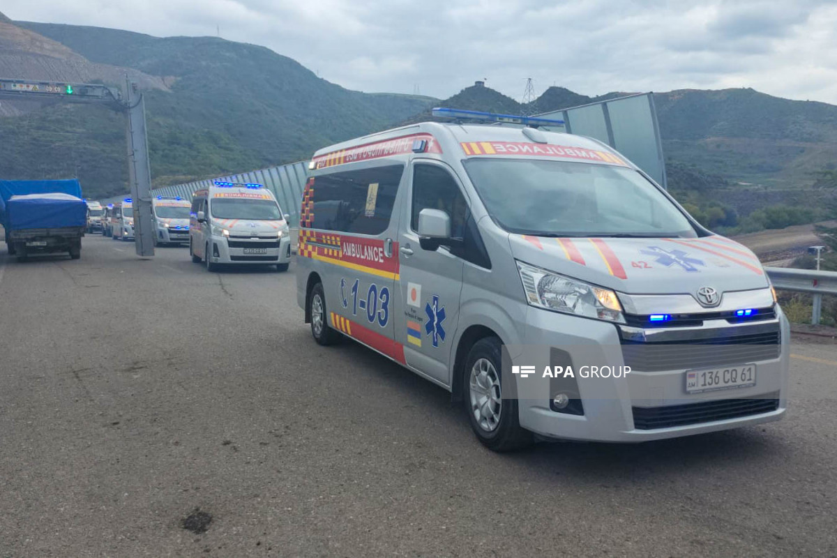 Машины скорой помощи из Еревана проехали в сторону Ханкенди - ФОТО 