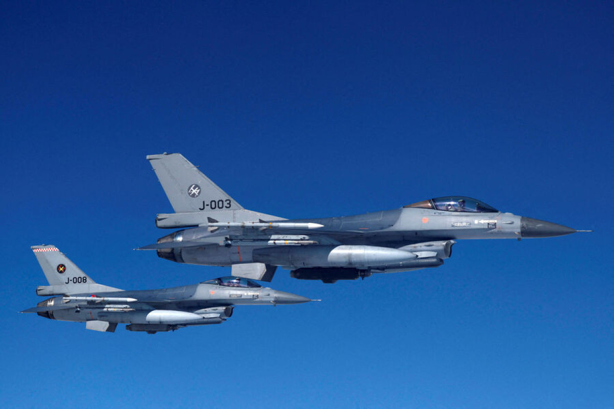 Нидерланды рассчитывают направить Украине истребители F-16 в 2024 году
