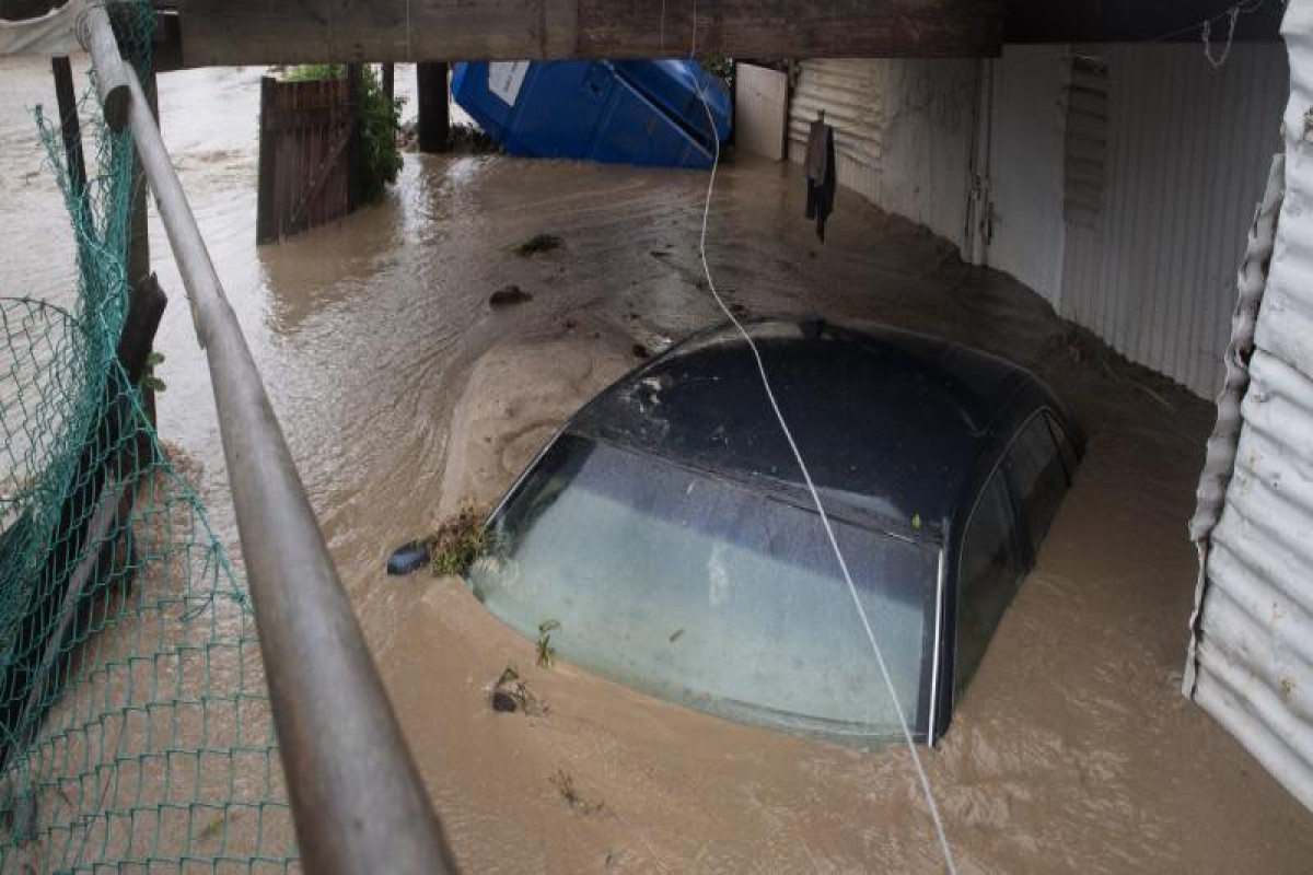 Наводнение в ЮАР унесло жизни 12 человек