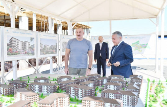 Dövlət başçısı Cəbrayıl Yaşayış Kompleksində aparılan tikinti işləri ilə tanış olub - YENİLƏNİB 