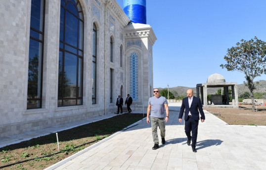 Azərbaycan Prezidenti Heydər Əliyev Fondu tərəfindən inşa edilən Zəngilan şəhər məscidində görülən işlərlə tanış olub