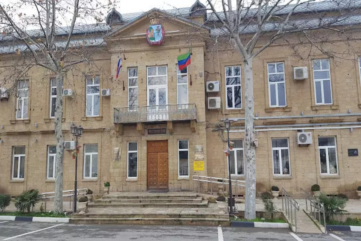 Rusiya güc strukturları Dərbənd rayon administrasiyasında axtarış aparır