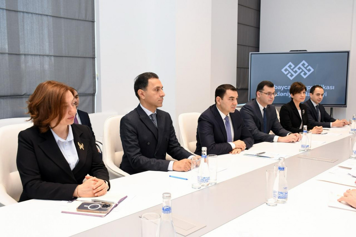 Adil Kərimli belaruslu həmkarı ilə görüşüb