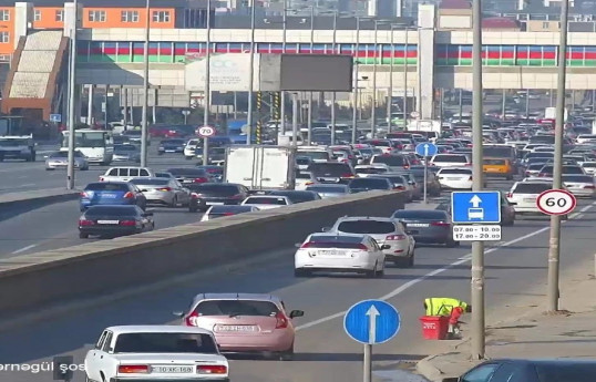 Bakıda sıxlıq olan yollar - SİYAHI 