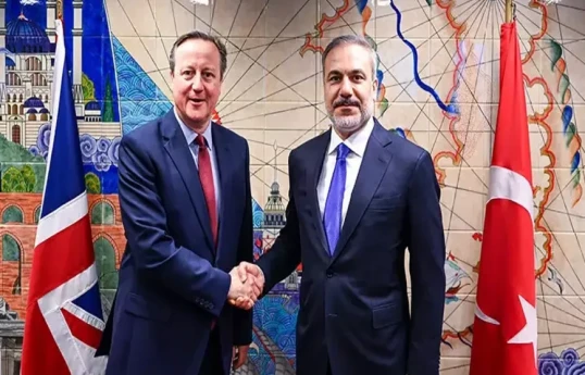 Türkiyə və Britaniya XİN rəhbərləri görüşüb