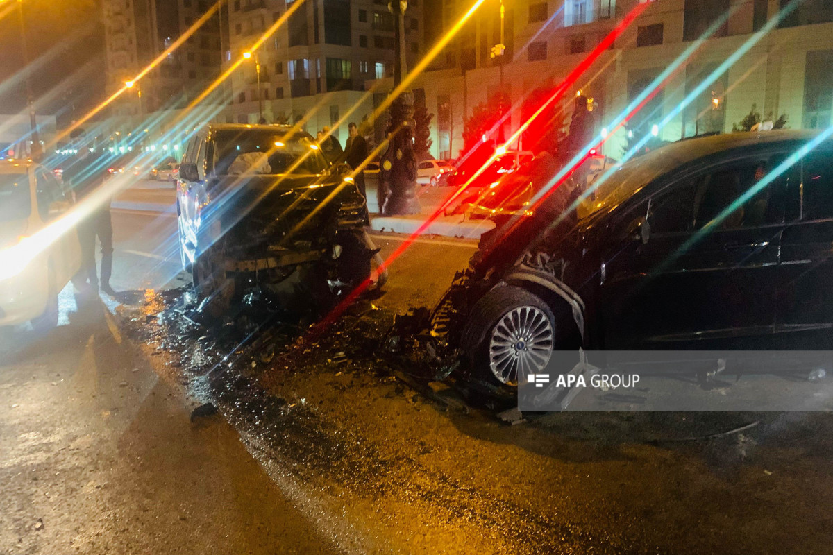 Bakıda ağır yol qəzası zamanı 4 nəfər xəsarət alıb  - FOTO   - YENİLƏNİB-1 