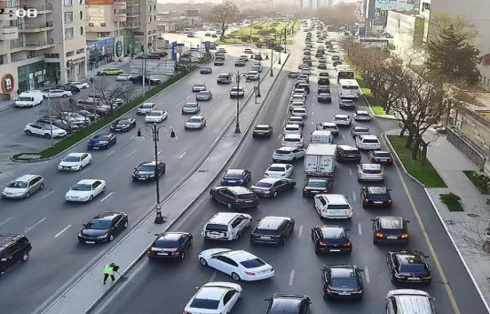 Bakıda sıxlıq olan yollar - SİYAHI 