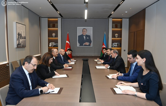 Ceyhun Bayramov Mövlud Çavuşoğlu ilə regional vəziyyəti müzakirə edib - YENİLƏNİB 