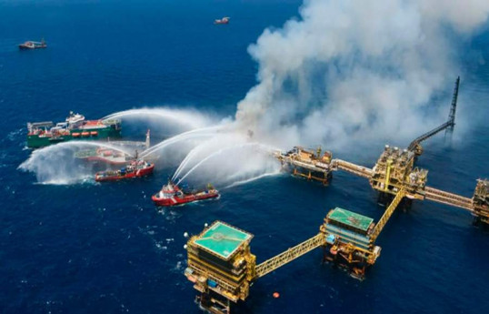 Meksika körfəzində neft hasilatı platforması yanıb, yaralılar var