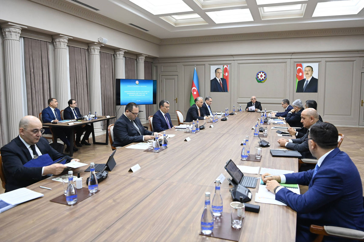 Правительство Азербайджана обсудило работу, которую предстоит проделать в сфере исламского банкинга