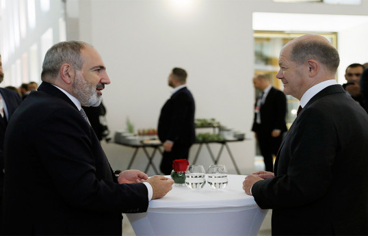 Paşinyan və Şolts Ermənistan-Azərbaycan sülh prosesini müzakirə edib