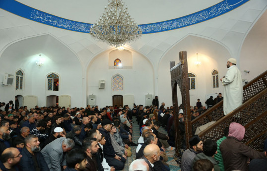 Gəncədə bayram namazı qılınıb - FOTO 