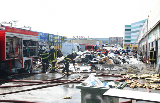 Bakıda “Maşın bazarı”nda 4 mağaza yanıb- YENİLƏNİB-1 