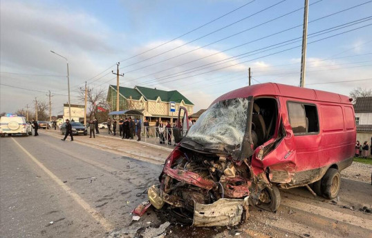 Dağıstanda baş verən mikroavtobus qəzasında iki uşaq ölüb, səkkiz yaralı var