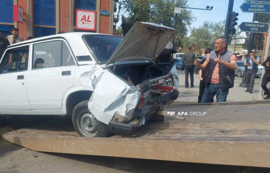 Gəncədə zəncirvarı qəza olub, xəsarət alanlar var - FOTO 