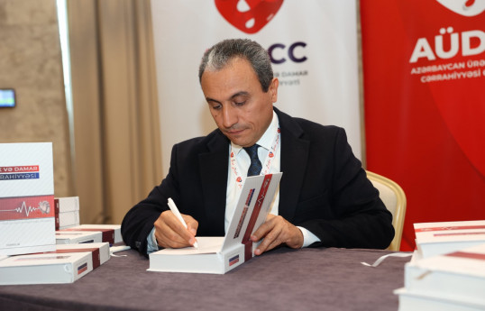 Şuşada “Ürək və damar cərrahiyyəsi” dərsliyinin təqdimatı olub