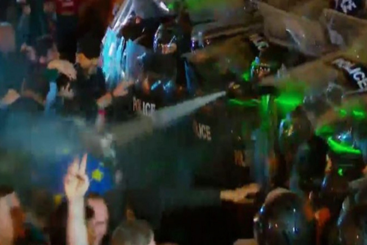 Pepper spray used against demonstrators at Georgian Parliament’s rear entrance-<span class="red_color">VIDEO