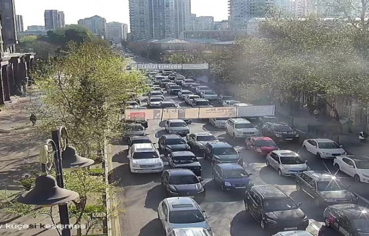 Bakıda sıxlıq olan yollar - SİYAHI 