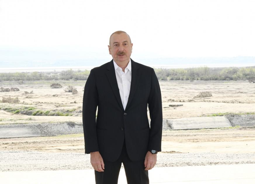 Prezident Şirvan suvarma kanalının təməlini qoyub, çıxış edib - FOTO 