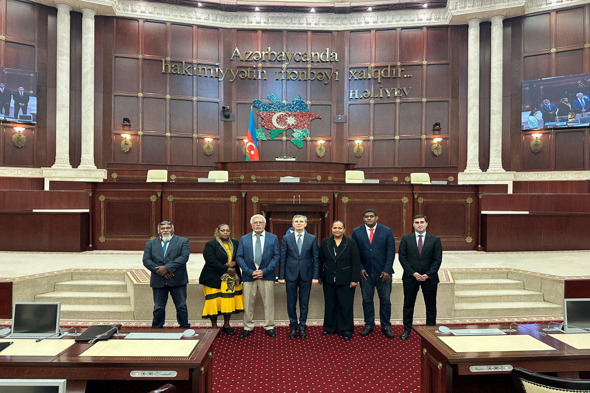 Подписан меморандум о сотрудничестве между Милли Меджлисом Азербайджана и Конгрессом Новой Каледонии