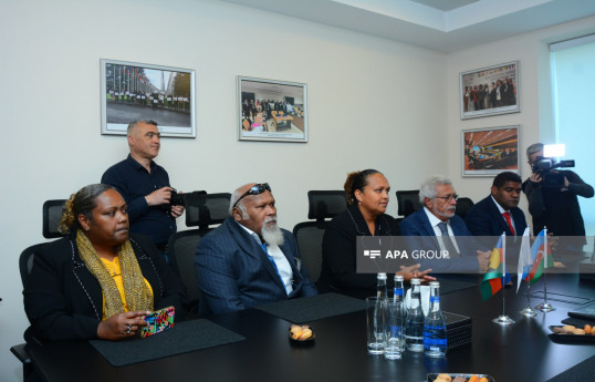 Bakı Təşəbbüs Qrupunun direktoru Yeni Kaledoniya nümayəndə heyəti ilə görüşüb - FOTO 