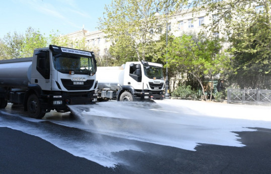 Bu gün iməclikdə Bakının 551 küçəsi yuyulub - FOTO 