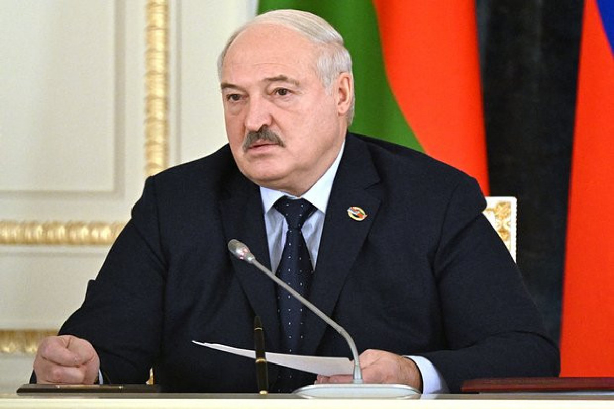 Lukaşenko: Bəzi ölkələr Belarusu müharibəyə sürükləmək istəyir