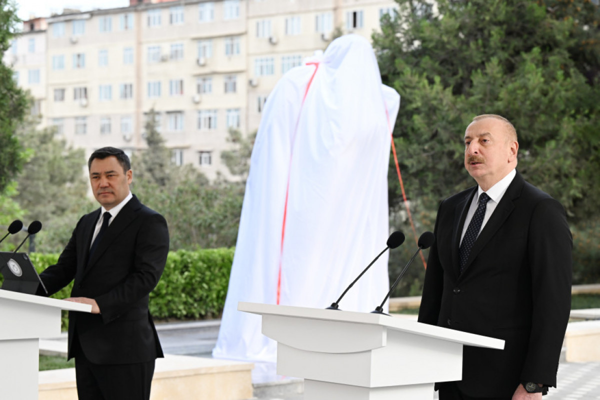 Президенты Азербайджана и Кыргызстана приняли участие в церемонии открытия памятника Чингизу Айтматову -<span class="red_color">ОБНОВЛЕНО-1
