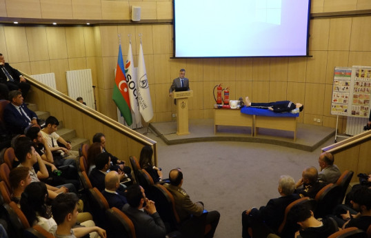FHN Bakı Ali Neft Məktəbində mülki müdafiə ilə bağlı görüş keçirib