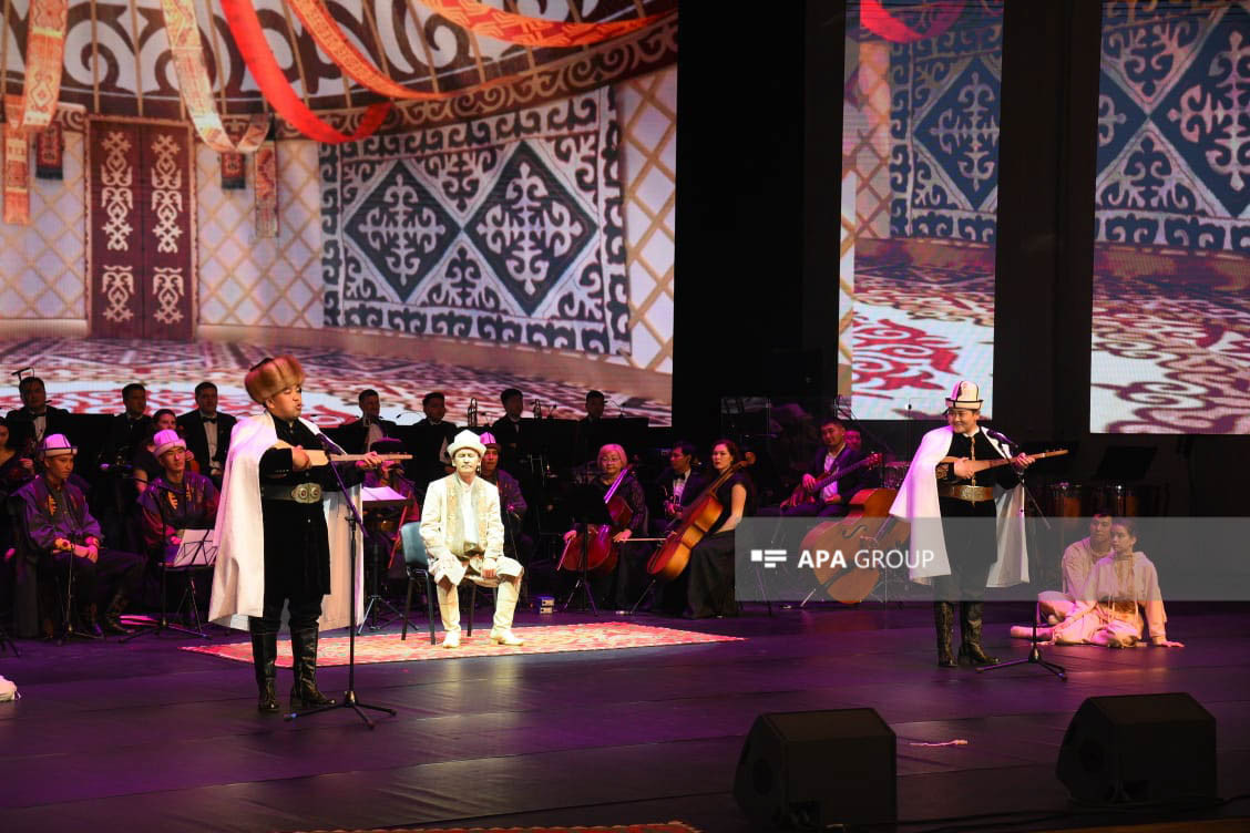 Heydər Əliyev Mərkəzində Qırğızıstanın incəsənət ustalarının konsert proqramı təşkil olunub - FOTO 