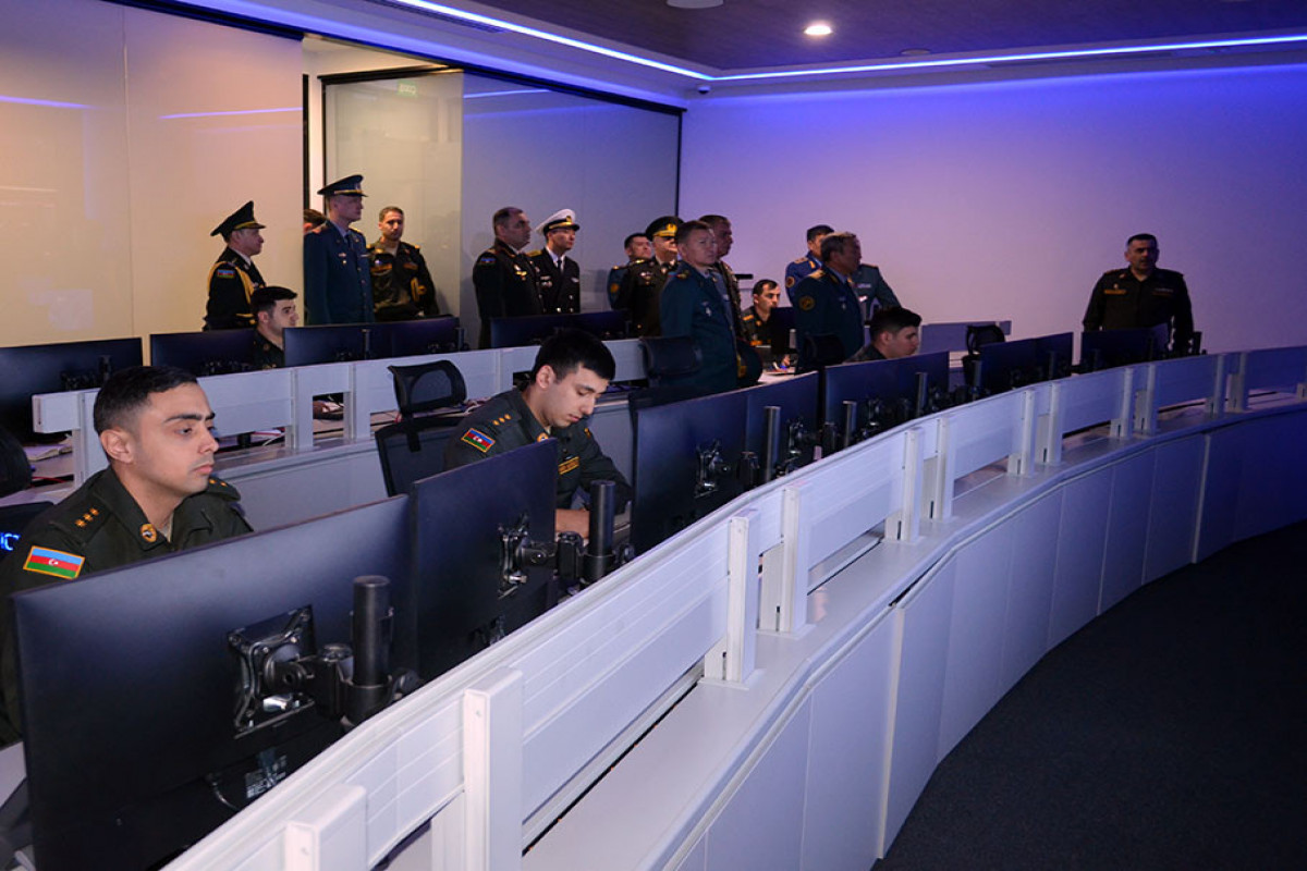 Kazakh first deputy minister of defense visits Central Command Post of Azerbaijan