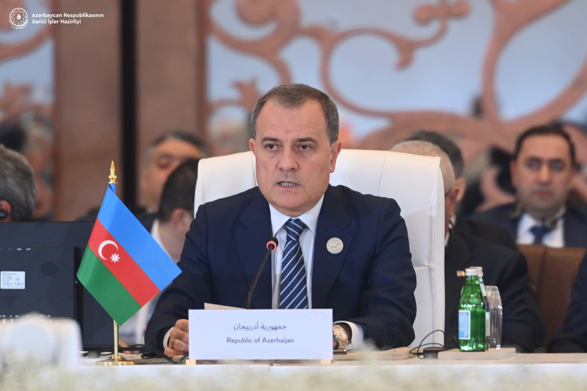 Глава МИД: Азербайджан выступает за двусторонние и мирные переговоры с Арменией