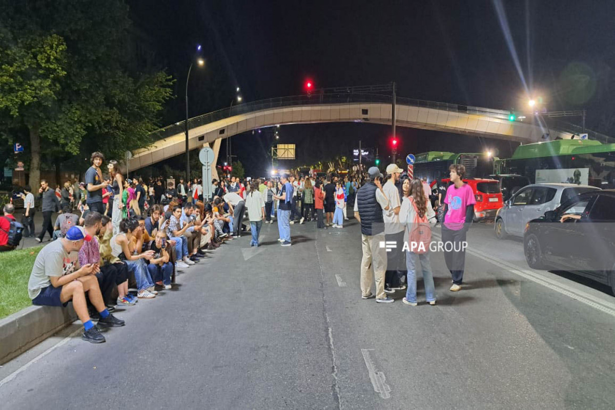 Tbilisidə keçirilən etiraz aksiyaları zamanı 63 nəfər saxlanılıb  - FOTO  - VİDEO  - YENİLƏNİB-5 