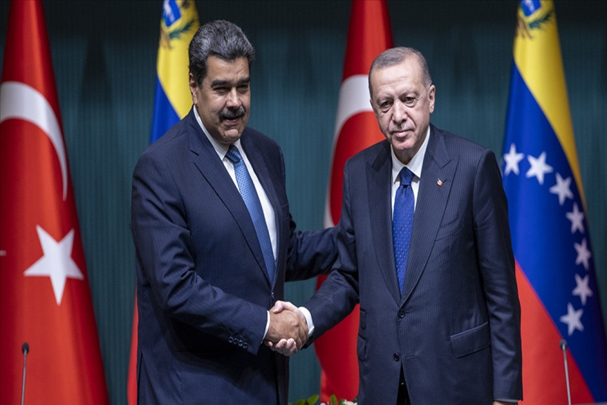 Ərdoğan Maduro ilə telefonla danışıb