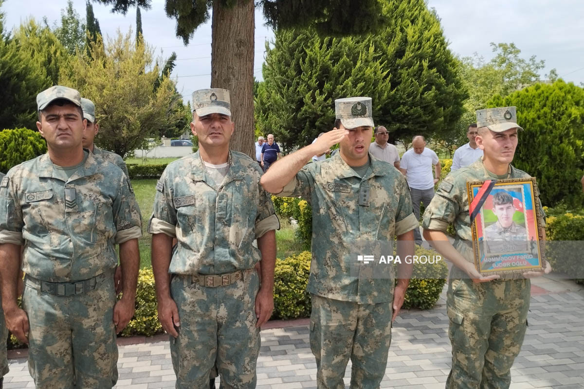 İki il əvvəl Laçında itkin düşmüş hərbçi ilə Ağdamda vida mərasimi keçirilir - FOTO 