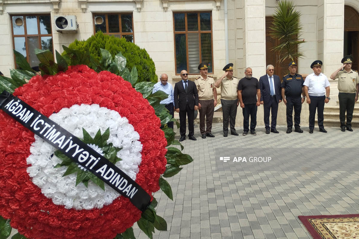 İki il əvvəl Laçında itkin düşmüş hərbçi ilə Ağdamda vida mərasimi keçirilir - FOTO 