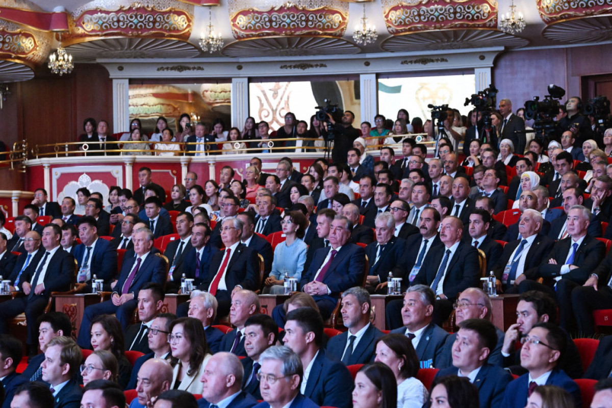 Prezident İlham Əliyev Astanada qala konsertdə iştirak edib