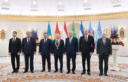 Prezident İlham Əliyev Astanada Şavkat Mirziyoyevin təltif olunması mərasimində