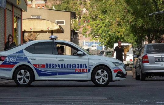 Ermənistanda həmyerlilərini döyərək pul tələb edən 2 Hindistan vətəndaşı həbs edilib