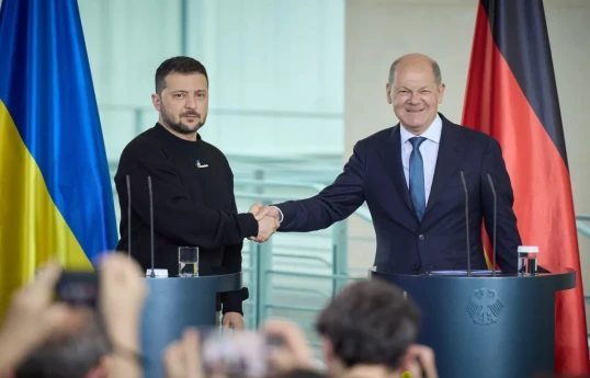Şolts Almaniyanın Ukraynaya dəstəyi azaldacağına dair məlumatları təkzib edib