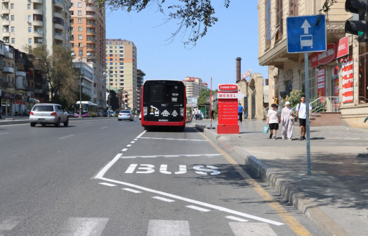 Bakının Şərifzadə küçəsində xüsusi avtobus zolağı təşkil edilib