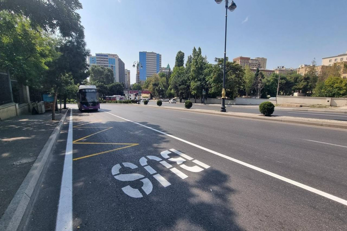 Bakıda Tbilisi prospektində xüsusi hərəkət zolağı təşkil edilir - FOTO 