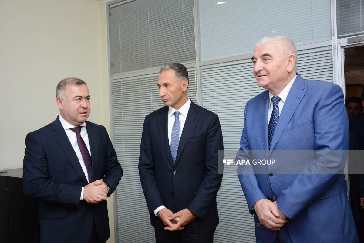 Seçkilərlə əlaqədar veb-kameralara texniki nəzarət mərkəzinə baxış keçirilib - FOTO 