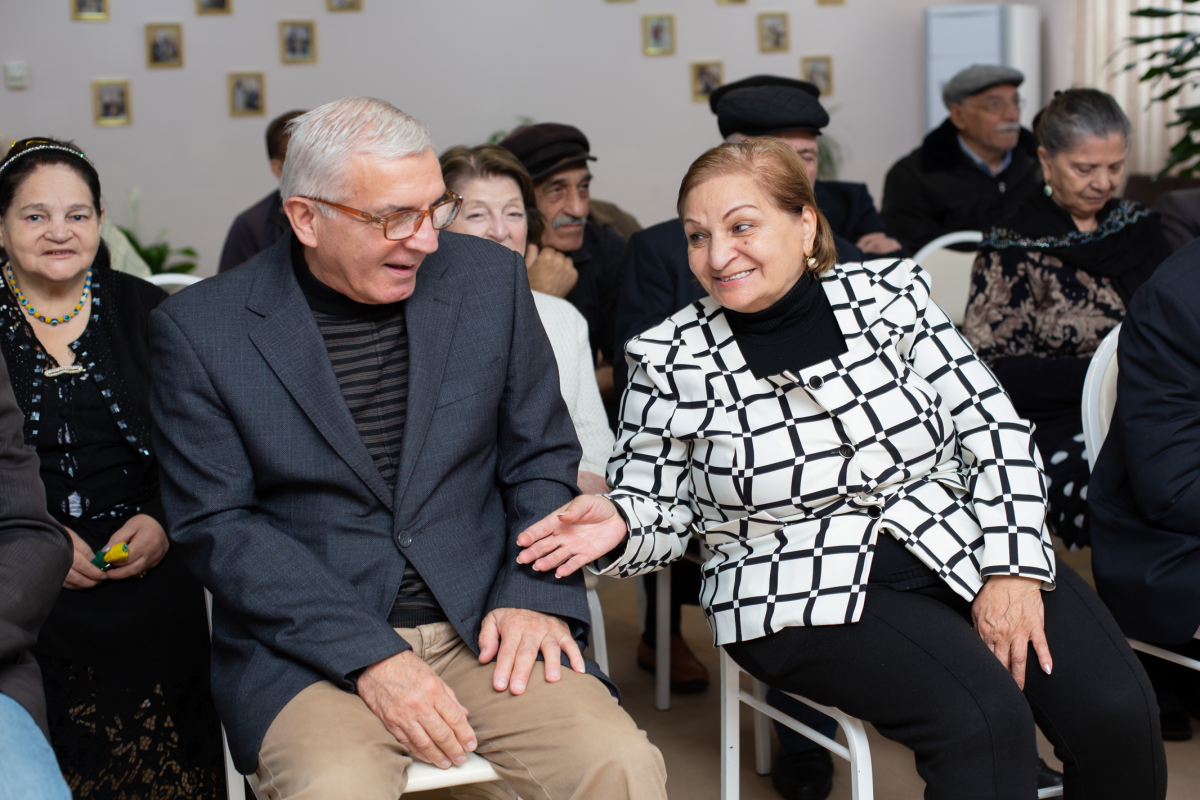 "Azercell" ahıllar üçün kibertəhlükəsizlik mövzusunda təlim keçib - FOTO 