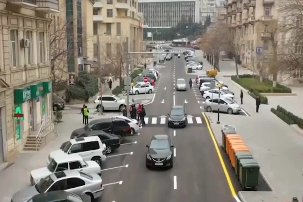 Deputat avtomobillərin parklanması qiymətlərində güzəştlər olmasını təklif edib