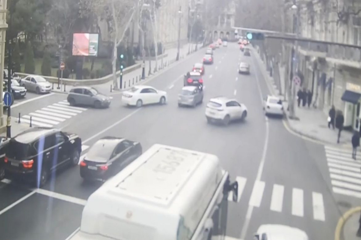 Bakıda narkotik vasitənin təsiri altında ondan çox avtomobilə ziyan vuran sürücü həbs edilib - VİDEO 