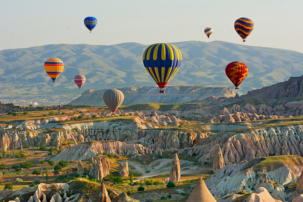 Türkiyə 2023-cü ildə turizm sektorundan rekord nəticə əldə edib