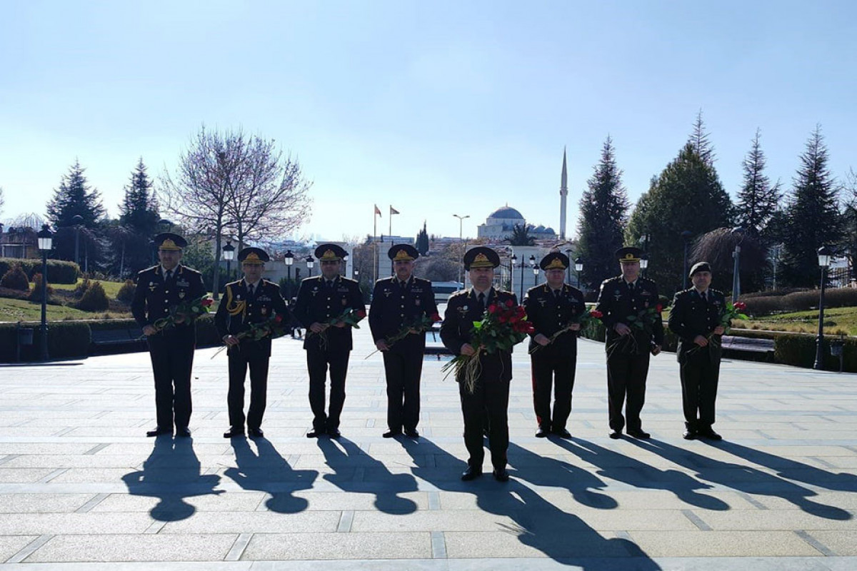 Azərbaycan Ordusunun bir qrup generalı Türkiyədə hərbi sənayə şirkətlərində olublar