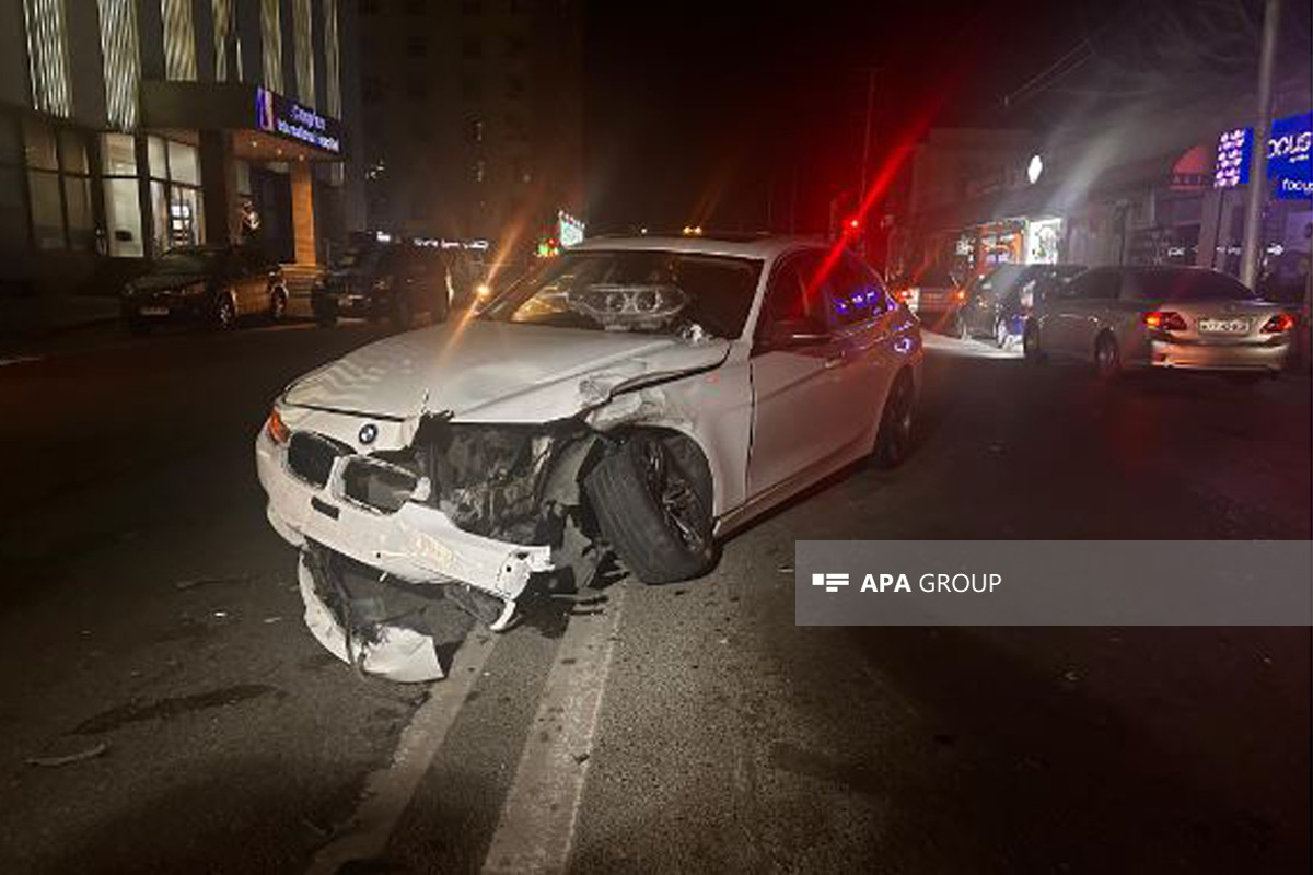 Bakıda 4 avtomobil toqquşub, xəsarət alan var - FOTO 