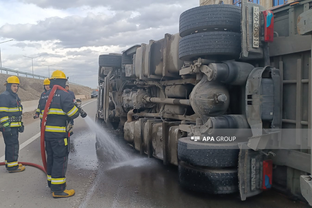 Tovuzda TIR aşıb, yanğın olub - FOTO 